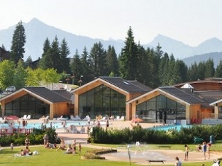 Proche de la piscine
