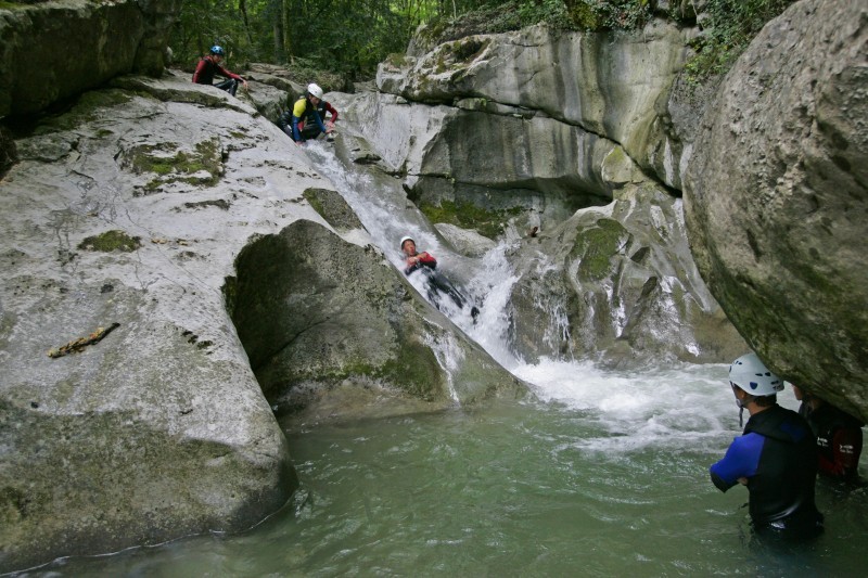 800x600-canyoning-2-5869090-110673