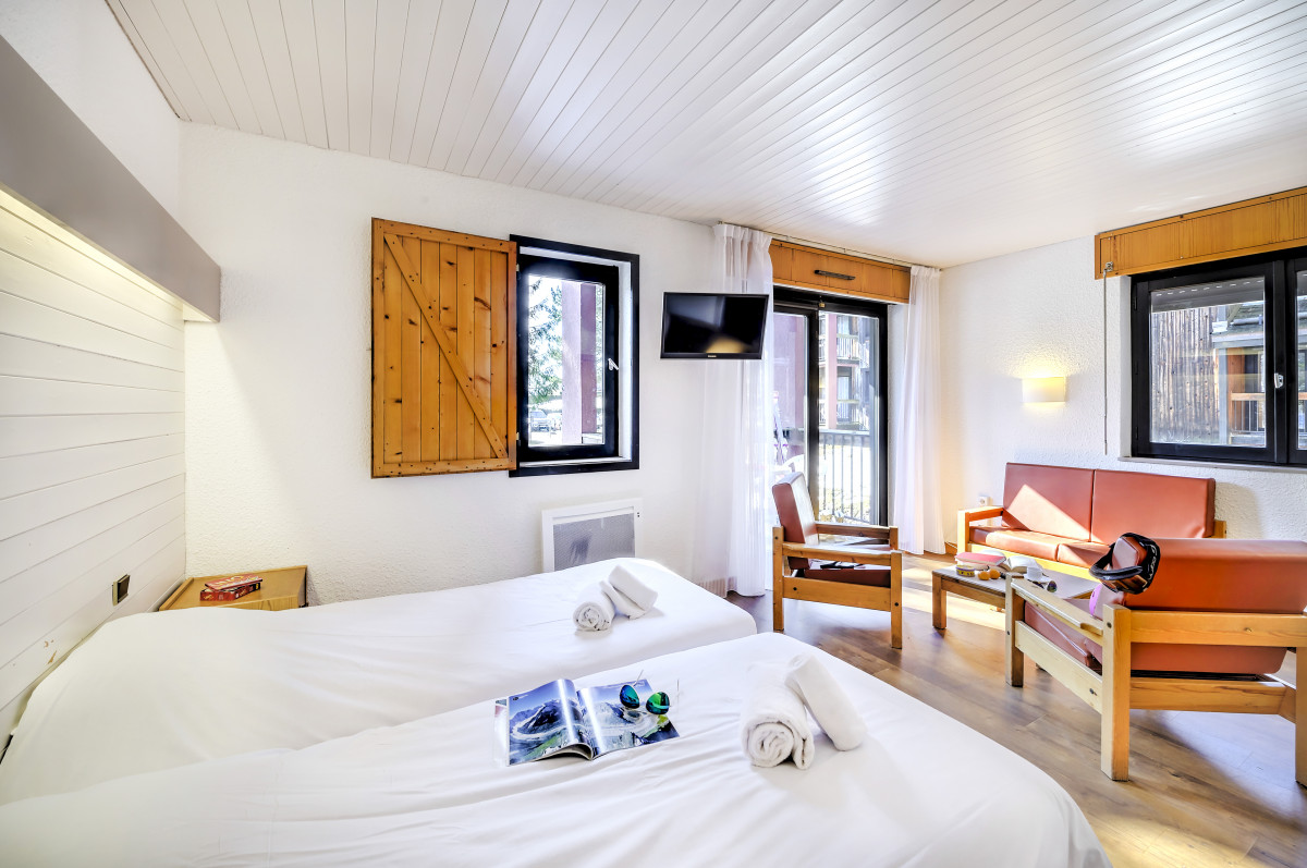 146-carroz-tavaillons-stru-30-03-20-30-03-30-savignard-131191 146-carroz-tavaillons-stru-30-03-20-30-03-30-savignard-131191