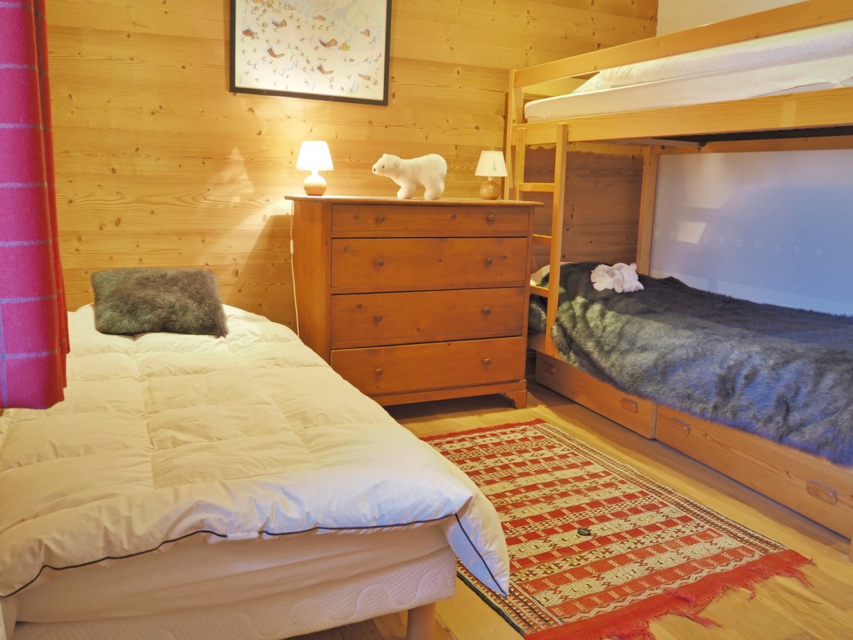 NAN620_chambre 1 lit simple & 2 lits superposés  RDC (n°2).jpg