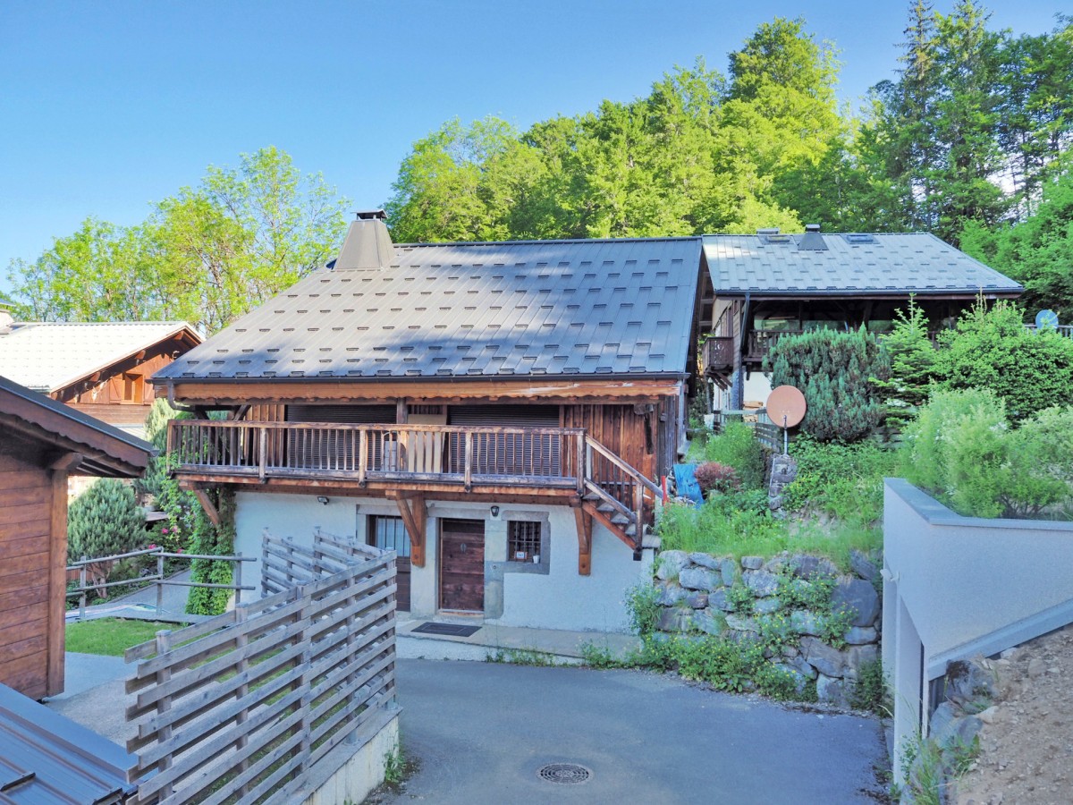 NAN620_ chalet en été .jpg