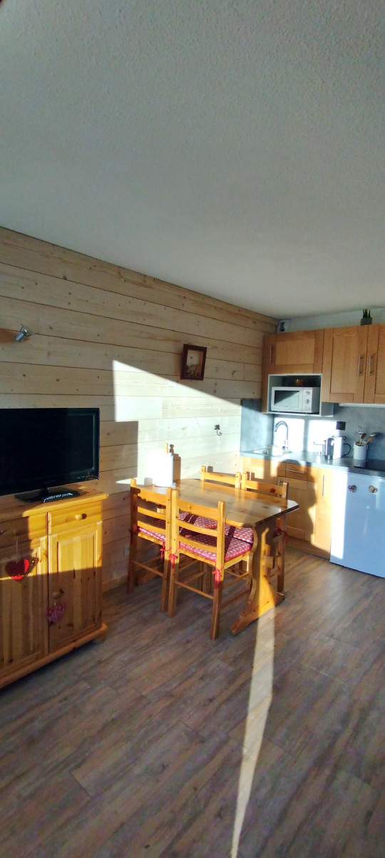 VAL587_2023_web_img_00163