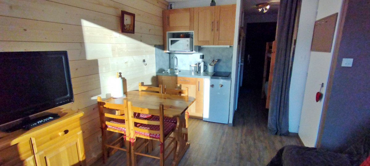 VAL587_2023_web_img_00184