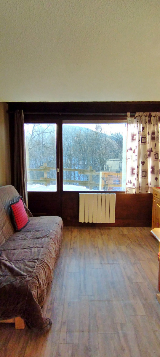 VAL587_2023_web_img_00142