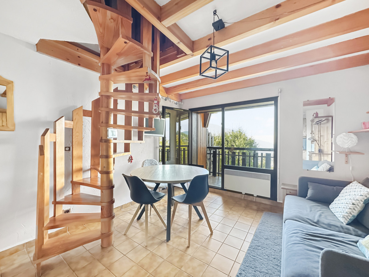 09e03d562e2733916465da847ea1aae634028a48 09e03d562e2733916465da847ea1aae634028a48