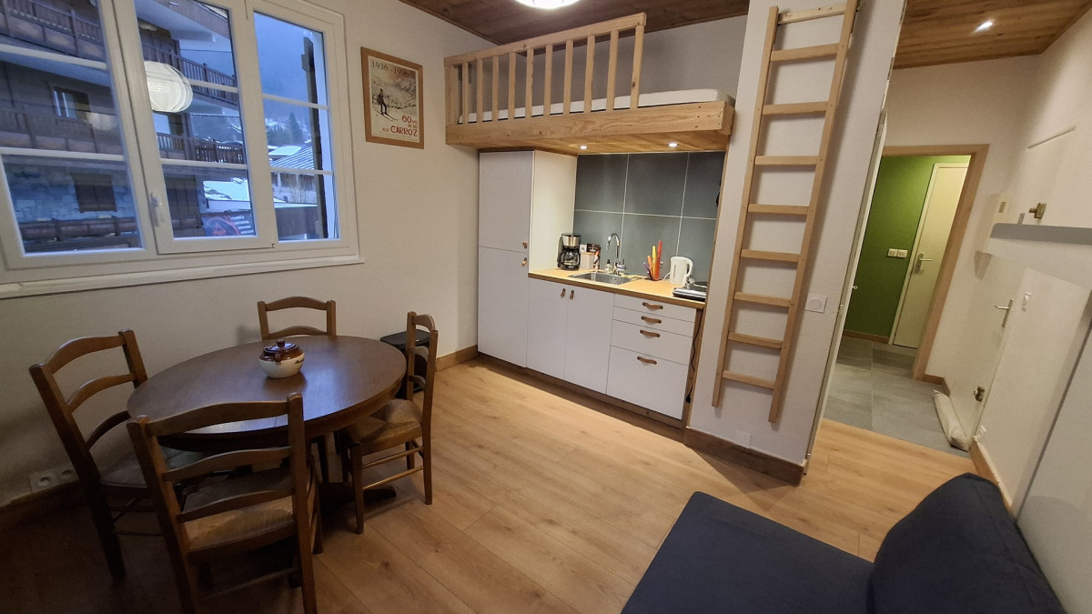 20251207-160903-8663501