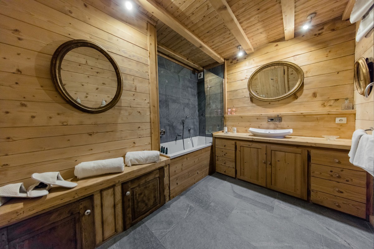 16_salle_de_bain_2.jpg