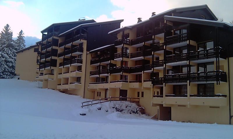 425909-l-5899982