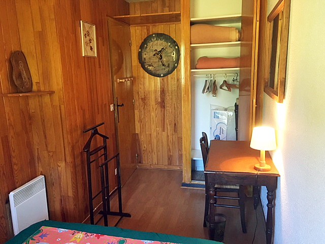 meme_chambre_cote_porte.jpg