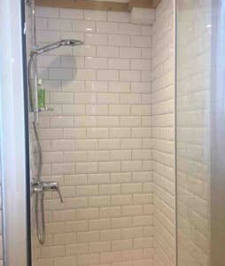 8-douche-rdc-5900188