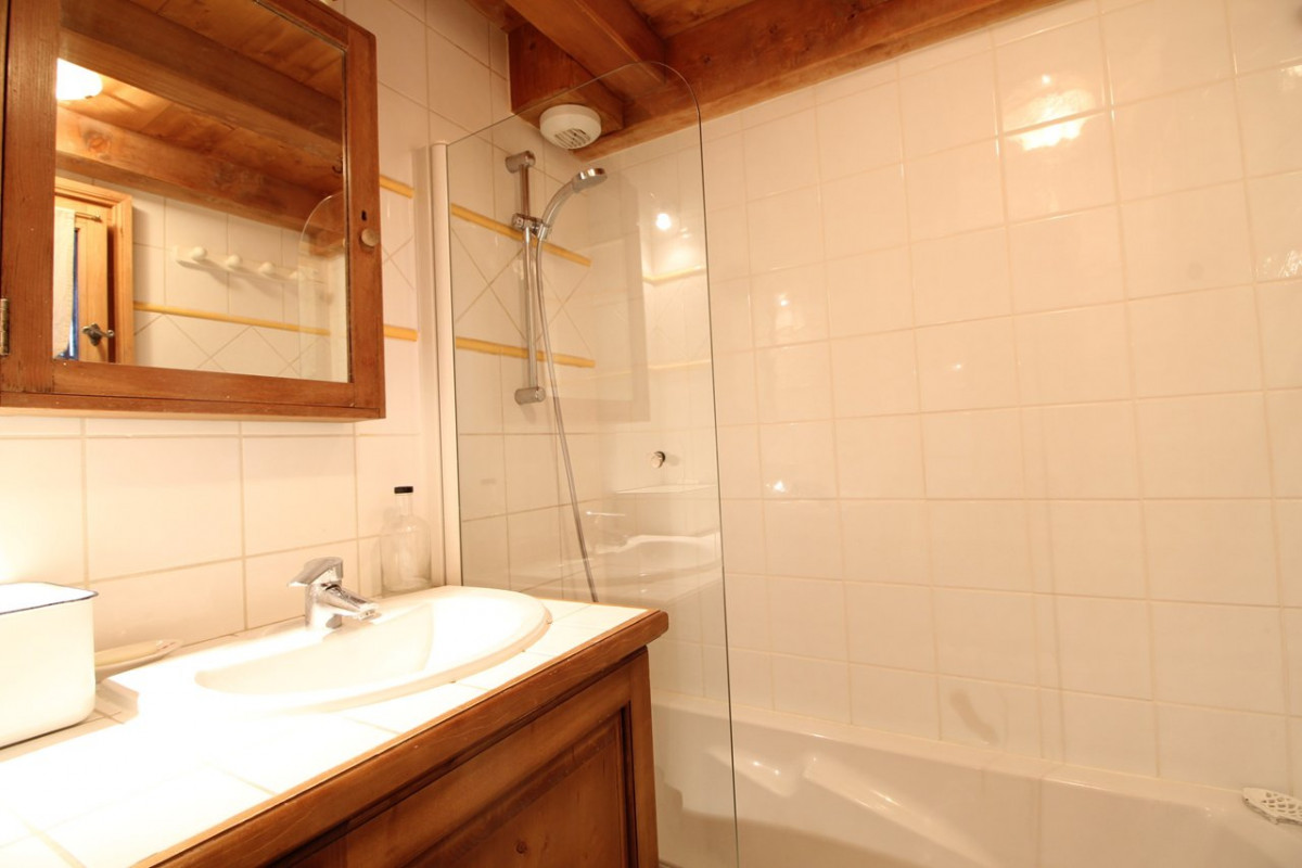 _clients_227430004_photos_128f_8533208