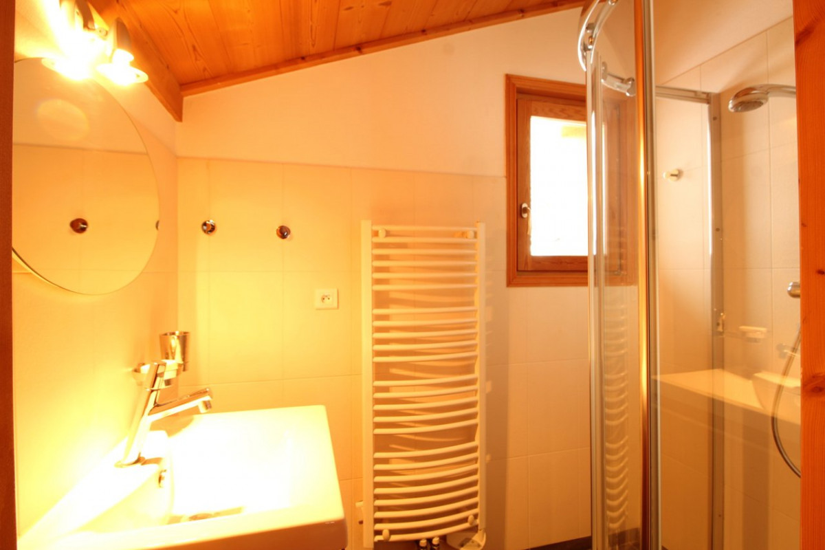 _clients_227430004_photos_154j_8371078