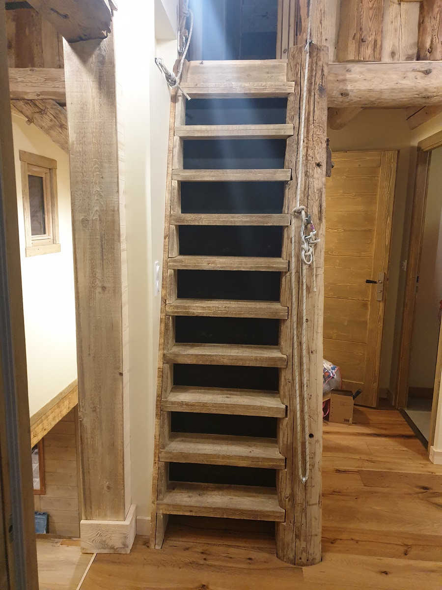 chelle-mezzanine-6452302
