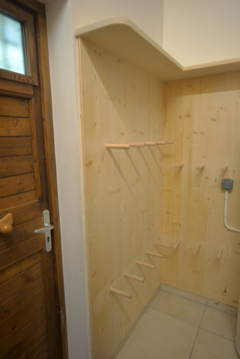 entree-local-a-ski-et-porte-skis-4162364