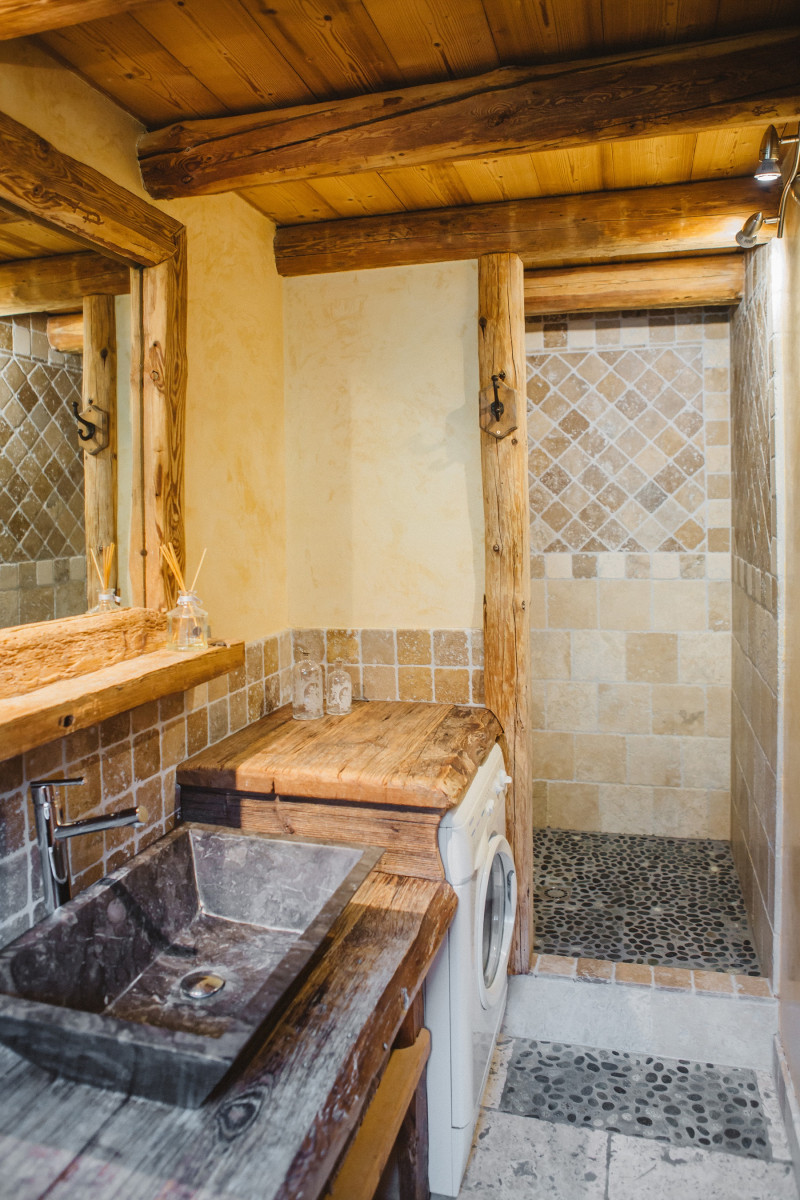 g-te-salledebain2-6838284