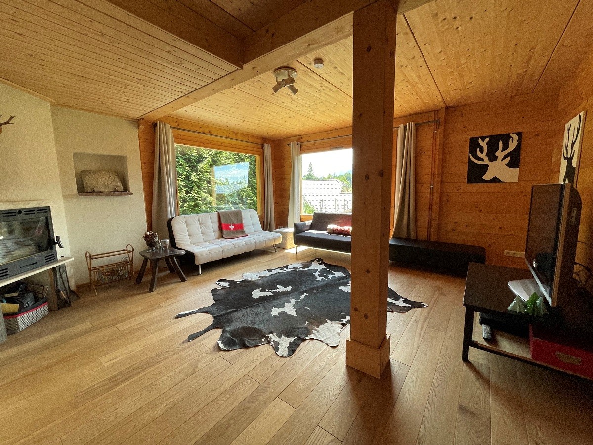 living-room-6317673
