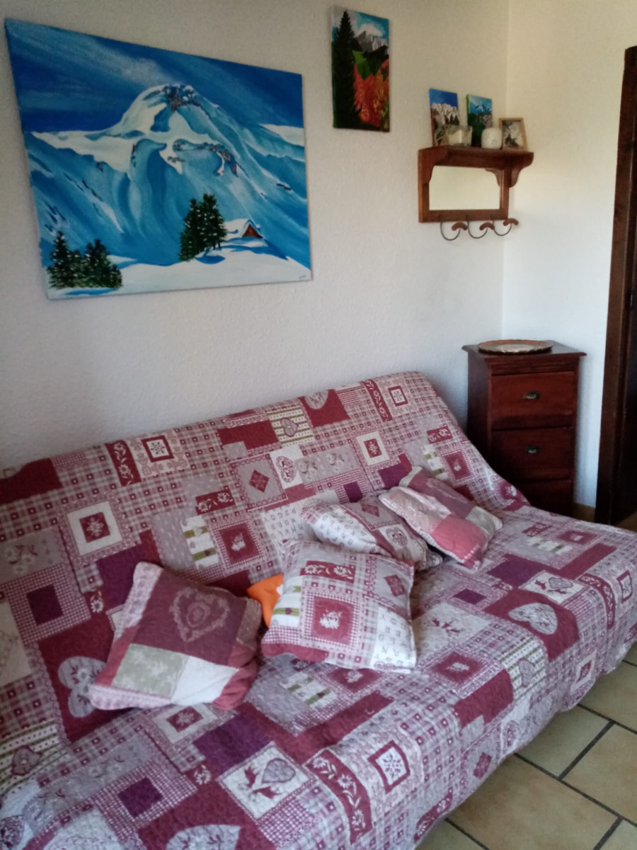 mgcd9847-8311665