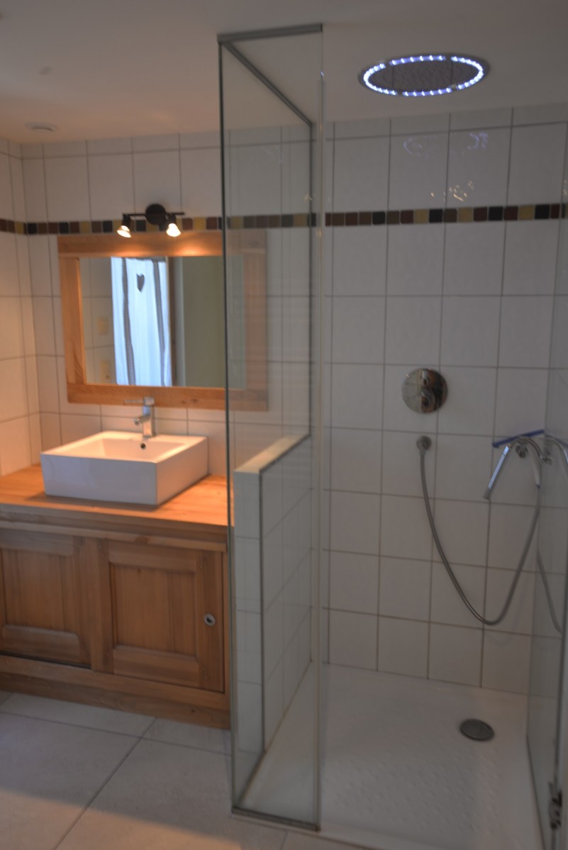 salle-de-douche-parentale-2-rdj-4162374