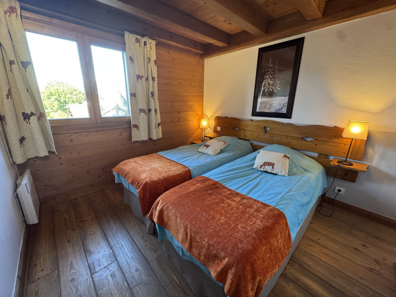 10-8504826 10-8504826