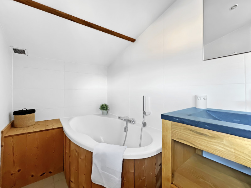 e6723738f574e4d93483ff2f31bfb0cae3e21ffd