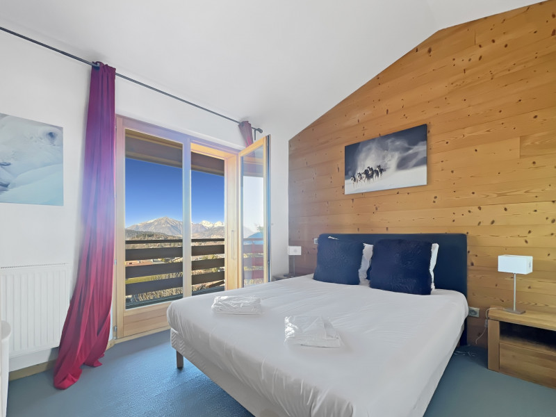 240f7e3efd402de604e1d6d013b07ea3f74565df