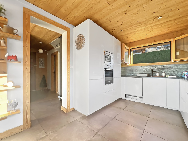 53c28089de1aaf90ef06eda73451a89b8a2015d8