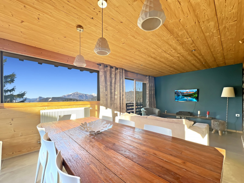 a06e1b9ecae33da9292a7e55f5feff2377564413