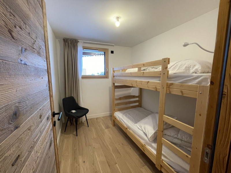 _clients_227430004_photos_251j_8963185