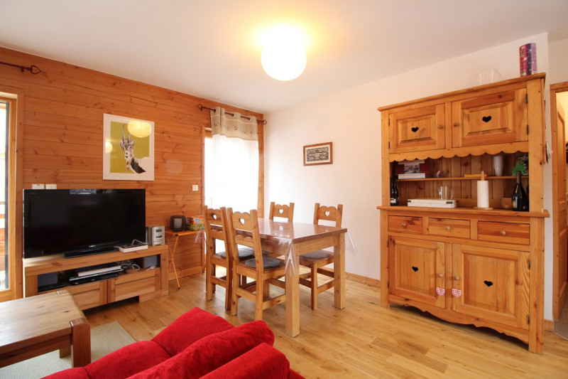 _clients_227430004_photos_2c_8912811