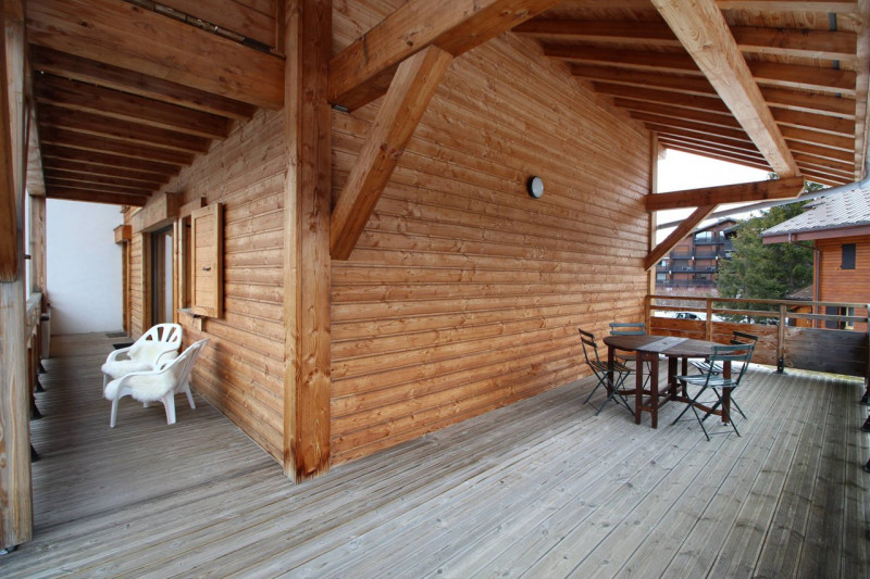 _clients_227430004_photos_2l_8893449