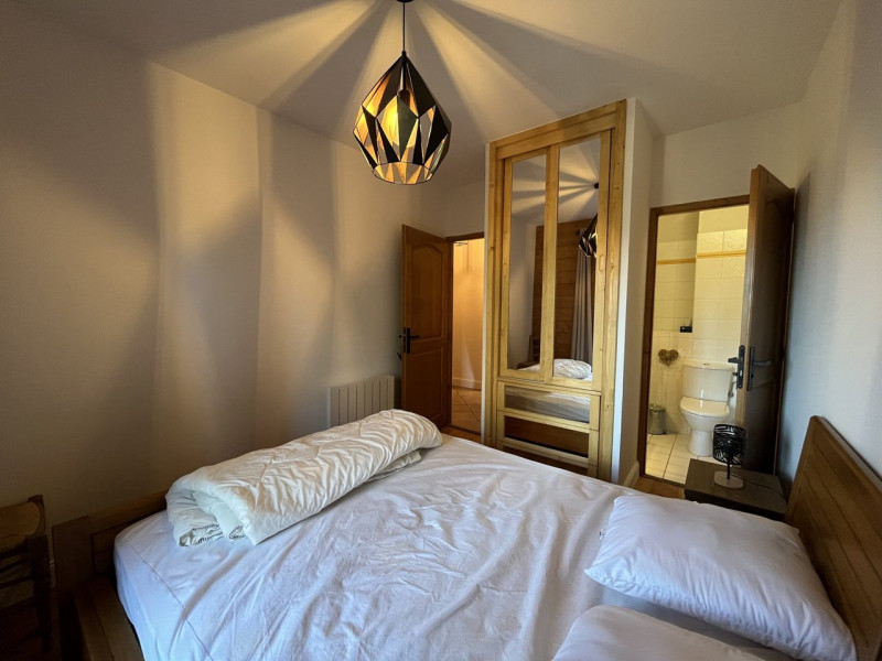 _clients_227430004_photos_31k_8870213