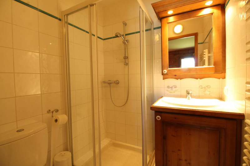 _clients_227430004_photos_39k_8991922