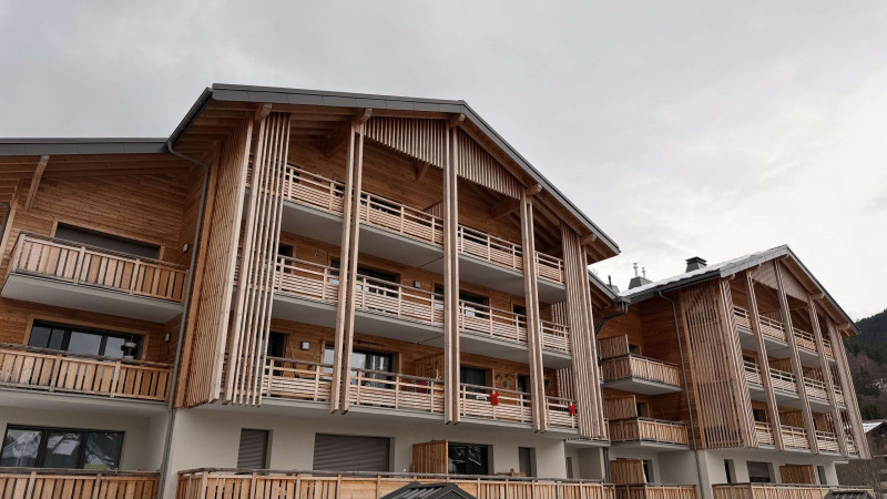 _clients_227430004_photos_404j_8874751