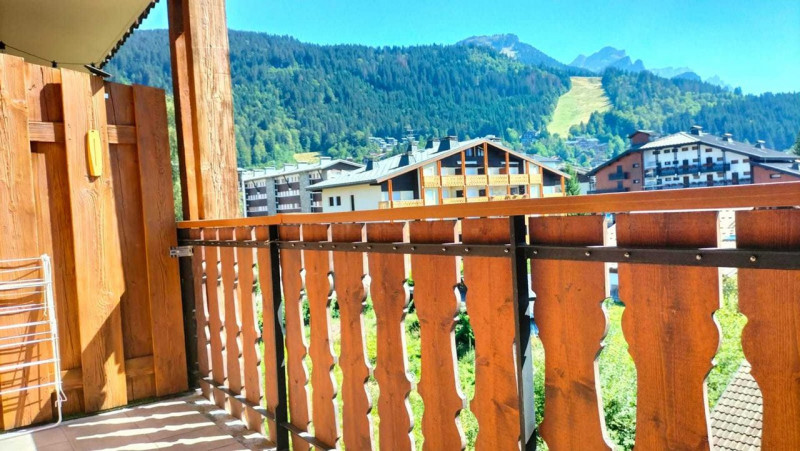 _clients_227430004_photos_79j_8933444