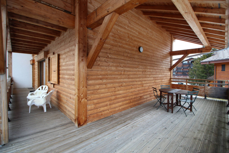_lv_images__lot_0010003700_13_8104909