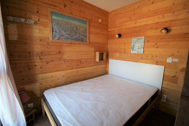 _lv_images__lot_0010270752_04_8234199