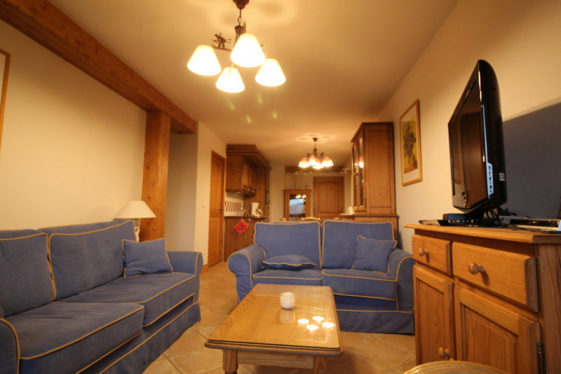 _lv_images__lot_0010321036_01_8251215