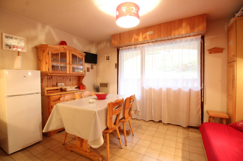 _lv_images__lot_0010451320_01_8104608