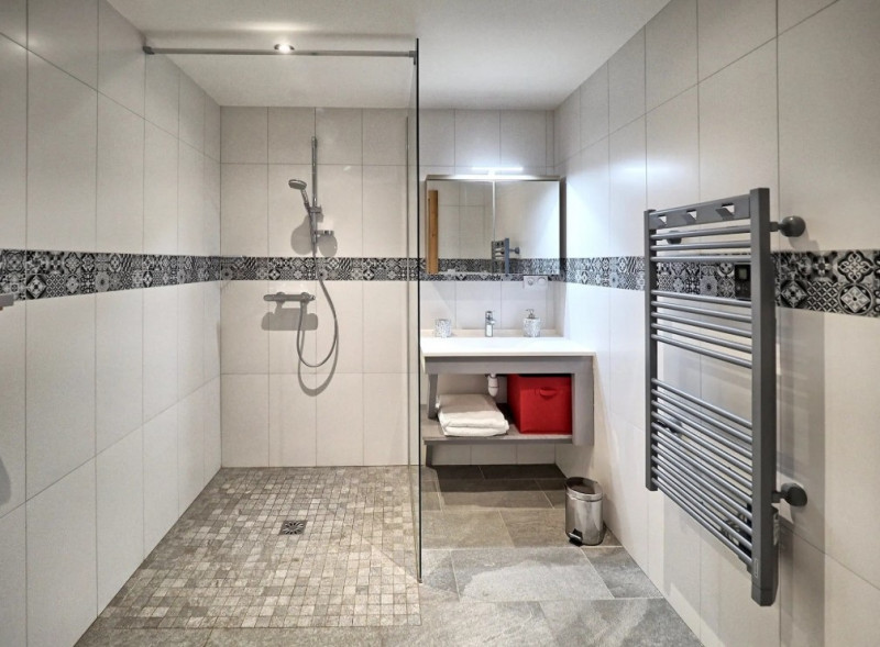 bathroom-8892629 bathroom-8892629