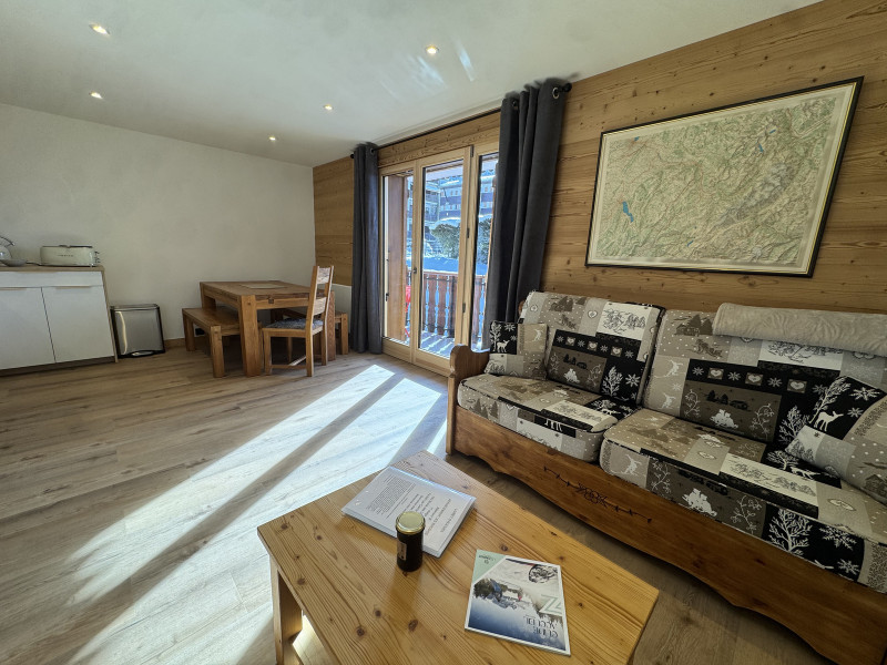 img-4796-8819001 img-4796-8819001