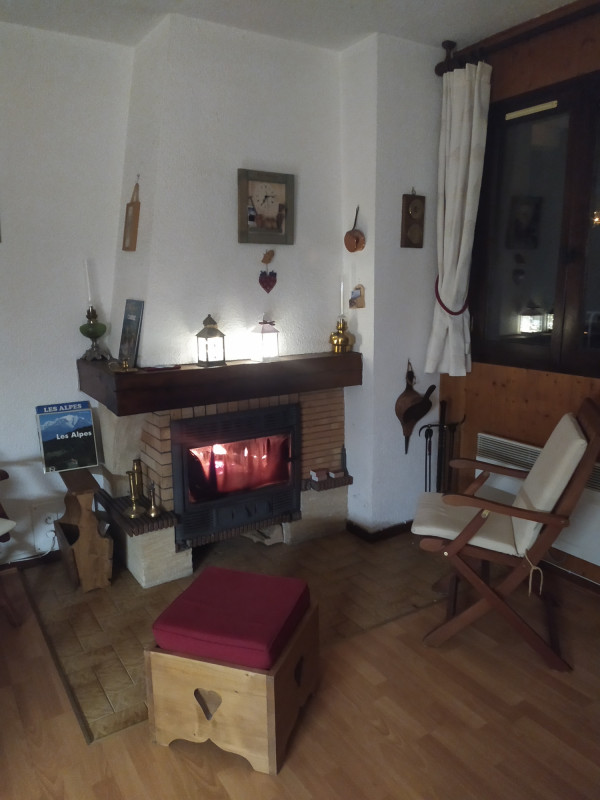 salon-insert-chemin-e-9337075