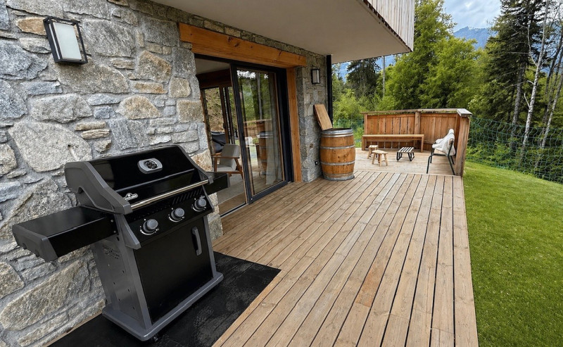 terasse-nord-avec-bbq-9029750 terasse-nord-avec-bbq-9029750